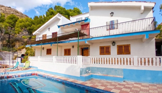 Homerez - Villa in Chulilla