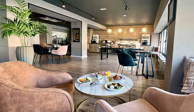 Hotel Acta Madfor