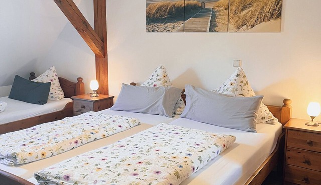 Hotel Waldhaus-Lahnstein, room 2, triple room on the upper floor incl. breakfast
