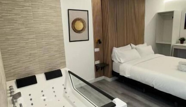 jacuzzi rooms