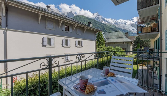 Jardins d'Androsace 1er/in Center of Chamonix, Balcony & Parking, Chamonix, France