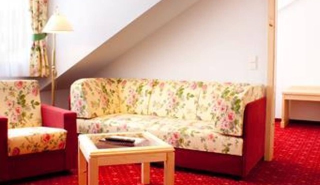 Junior suite "Schlossbergblick", bath, WC - Elbhotel Bad Schandau