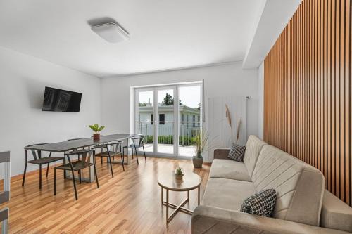 Kanal Apartment No1 I 8P I München