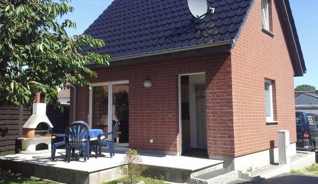 Kleines Ferienhaus mit Garten in Wismar by Interhome
