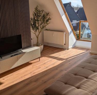 Komplett renovierte Design-Wohnung in Stadtnähe