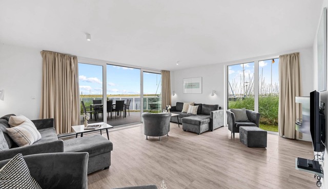 Küstenbrise holiday flat in Marina Wendtorf with sea views & 159 m² for up to 12