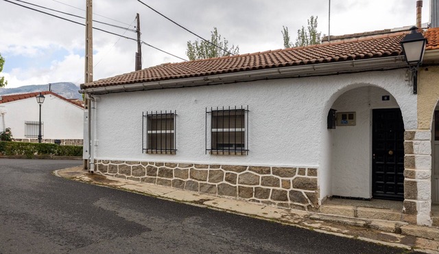 La Casita de Shyro y Gege – Rural Getaway in the Ávila Mountains for 3