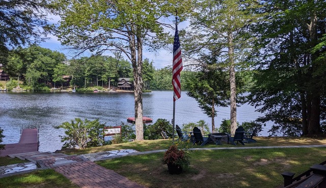 Lakefront Cottage on Peaceful Horace Lake