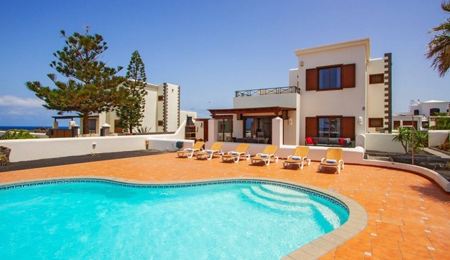 Lanzarote Faro - Three Bedroom Villa, Sleeps 6