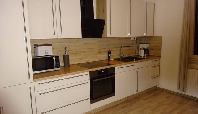Large 3 bedroom apartment for up to 7 people