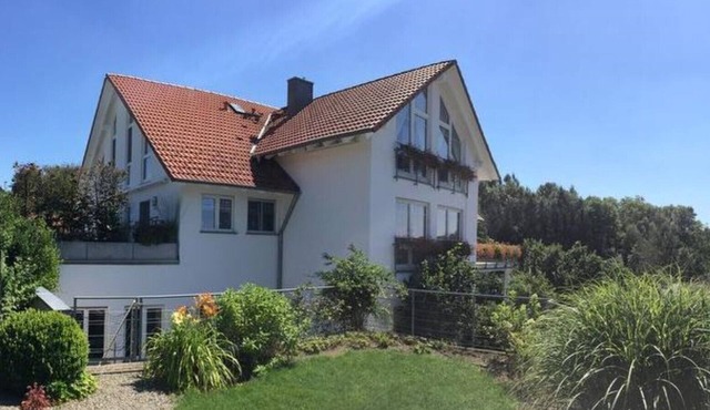 Large Holiday Apartment "Vestner" on Lake Constance with Wi-Fi, Balcony, Terrace & Garden