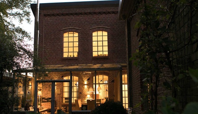 Large luxury apartment in the old locomotive shed in Stadtlohn - LokoMotel apartment with 165 m²