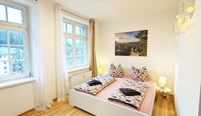 Lichtdurchflutete helle Wohnung mit Garten Sauna & Pool - HW3