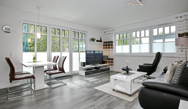 Linden-Palais apartment 23 - 2-room vacation apartment with balcony, beach proximity & space