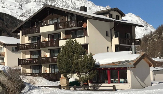 Lovely apartment for 5 people with WIFI, TV and balcony