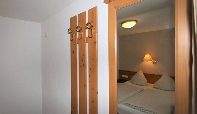 Lovely apartment for 4 guests with pool, WIFI, TV, balcony and pets allowed
