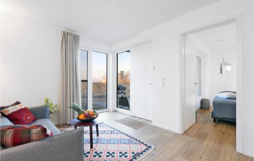 Lovely Home In Lembruchdümmer See With Wifi