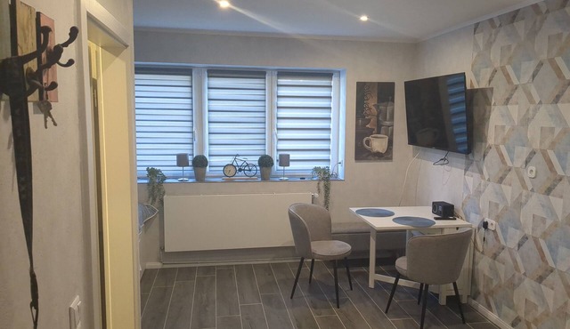 Lovely Room with Private Bath and Wi-Fi in Heiligenstedten