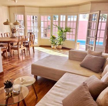 lujosa villa con piscina privada