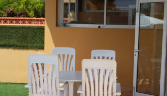 Luxury 2 bedroom villa with private heated pool and free WIFI