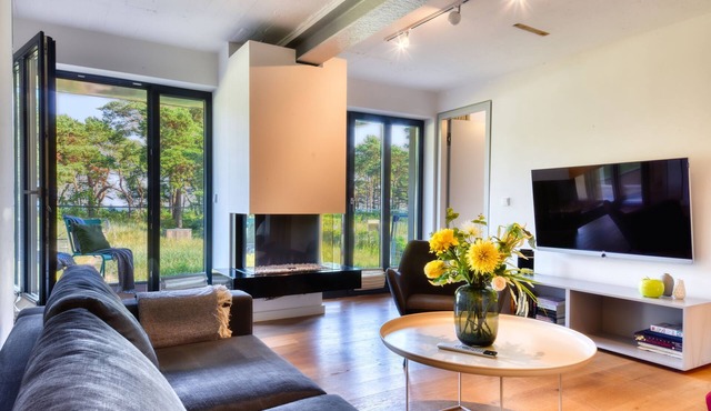 Luxury accommodation Ostseeloft 05 in Prora Düne 7 with private sauna & fireplace