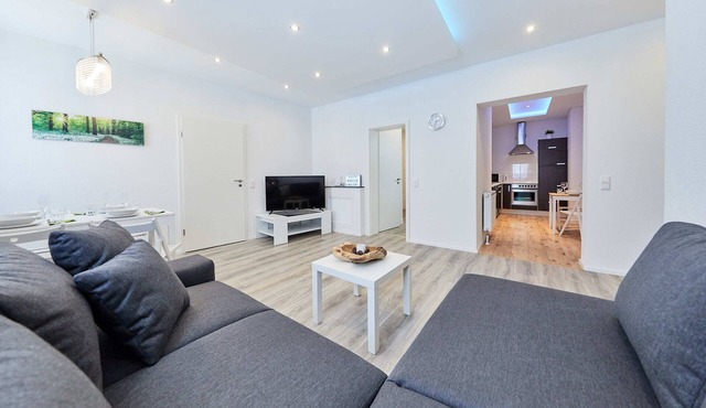 Luxury apartment for a small price :-)!