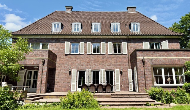 Luxury Holidays Villa EMG Münster Enschede with Pool, Sauna & SPA for 22P