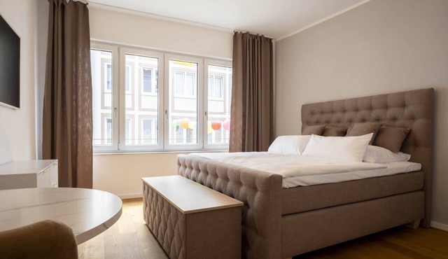 Luxury Suite "Augusta Vindelicum" | Rathausplatz Augsburg | A/C | Elevator