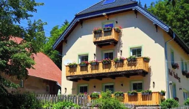 Luxury vacation apartment for families with friends or grandparents, dogs also welcome