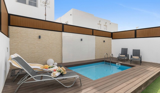 Luxury Villa Berkana with Private Pool, Wi-Fi, and Air Conditioning