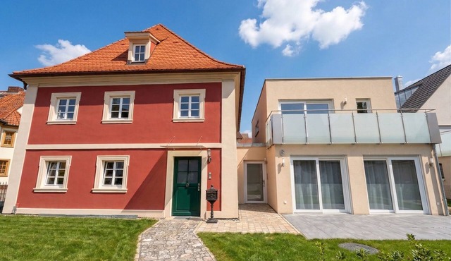 M6 The Cube - Modern Architect-Designed Home with Direct Access to Bamberg
