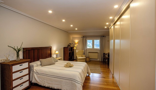 Maran Home Standard Double Room with Shared Bathroom