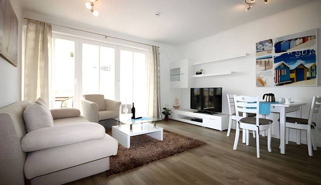Modern Apartment Villa Strandvogt WE 08 with Balcony and Parking near the Beach