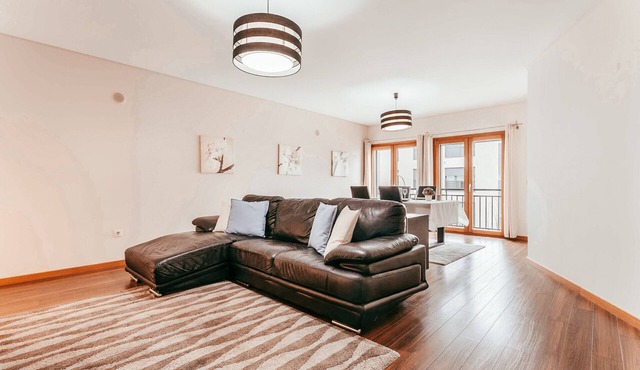Modern & Elegant 2 bedroom in Amadora by GT House