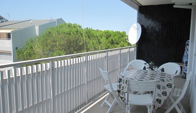 Modern flat at Grado Pineta with terrace