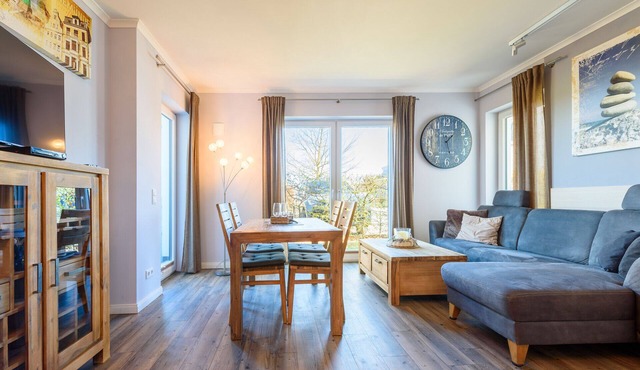 Modern ground floor apartment with terrace, garden access and free parking