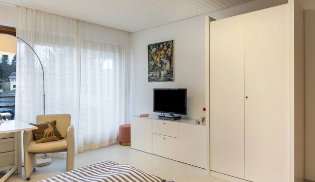 Modern Holiday Apartment “Nina” with Mountain View, Balcony, Sauna & Pool