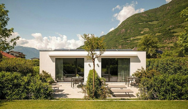 Modern house close to town with Alpine views