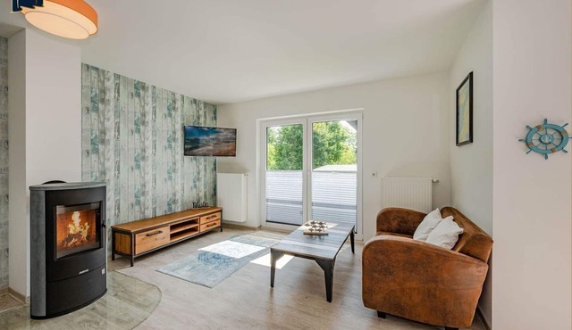 Modern vacation apartment in Heringsdorf with balcony & garden view near the beach -