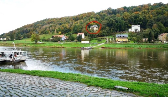 Mountain apartment with Elbe and fortress view