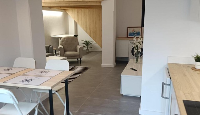 New & Modern Studio Loft 2