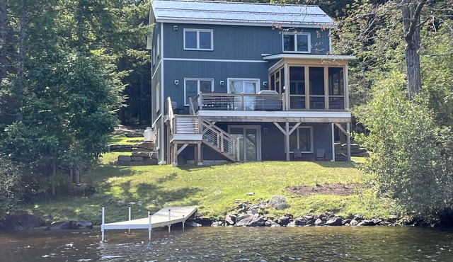 Newer Construction waterfront house with AC and WiFi in Barnstead