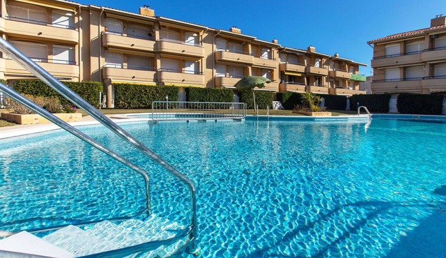 Nice apartment for 4 people with pool, A/C, WIFI, TV and terrace