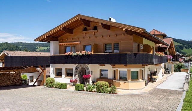 Nice apartment for 3 people with WIFI, TV and balcony