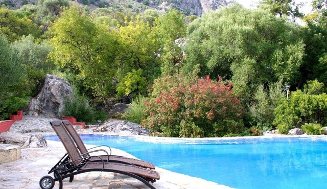 'Paraíso Escondido 1' with Mountain View, Pool, Wi-Fi & Garden