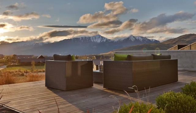 Pendeen Point - Remarkables Mountain View Spa Retreat