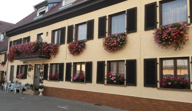 Pension Arnold Neuenburg