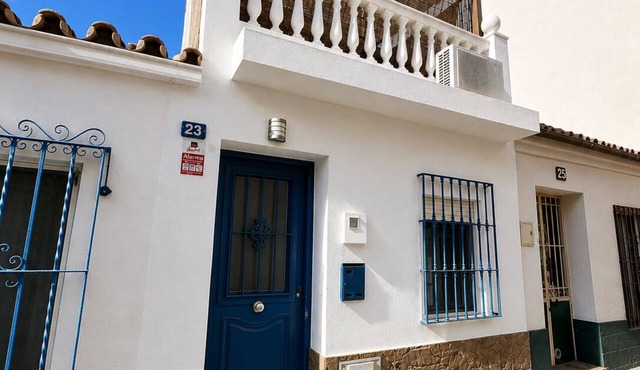 Penthouse with bbq: Enjoy the sun and the beach 5 minutes walk! Ideal for families