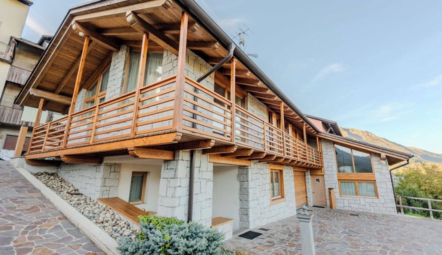 Picchio Autunno by Interhome