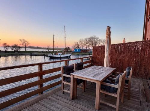 Pirateninsel - Luxus-Residenz mit privaten Spa, Kamin, Meerblick & Gym